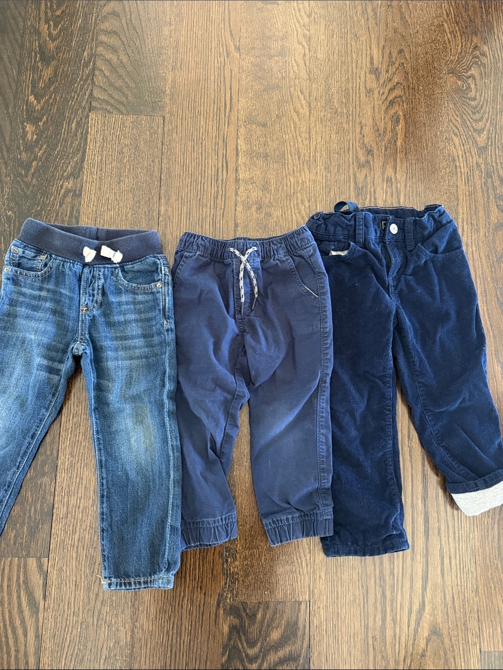 GAP bundle of 3 3T pants